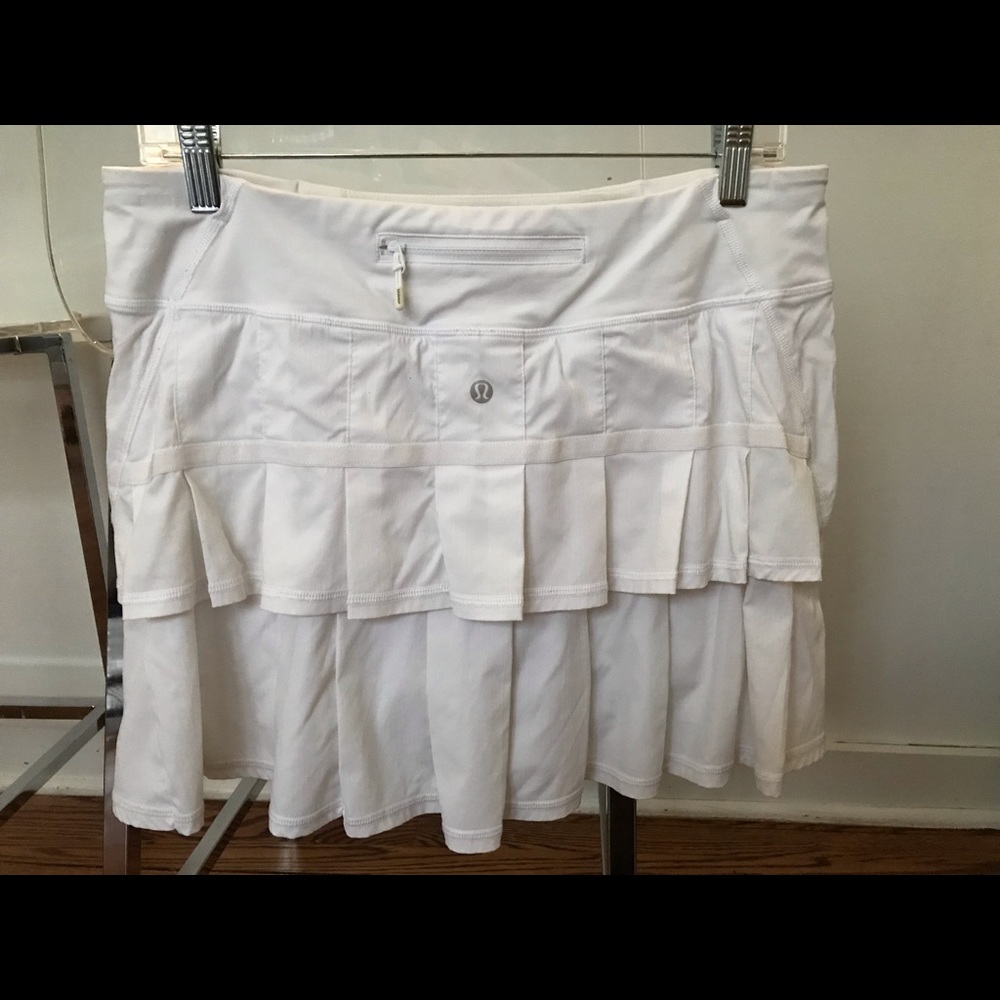 Lululemon Black Pacesetter Skirt 8 Tall